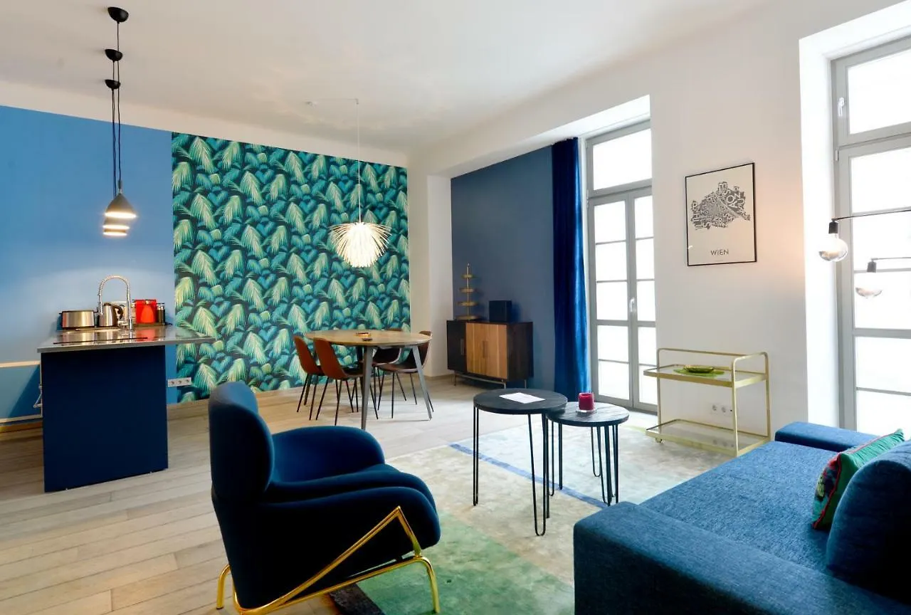 Chic And Modern In Hip Area Apartment Vienna